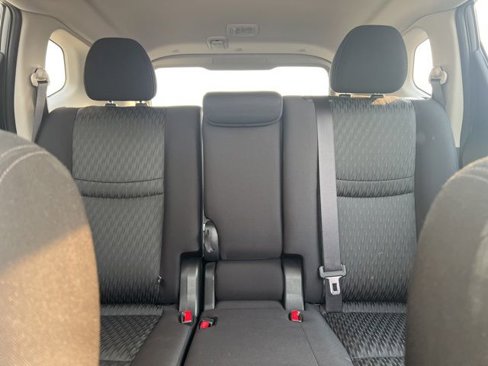 Used 2020 Nissan Rogue SV image 8