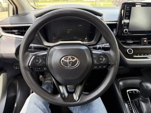 Used 2022 Toyota Corolla LE image 17