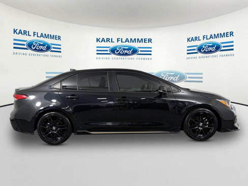 Used 2021 Toyota Corolla SE image 2