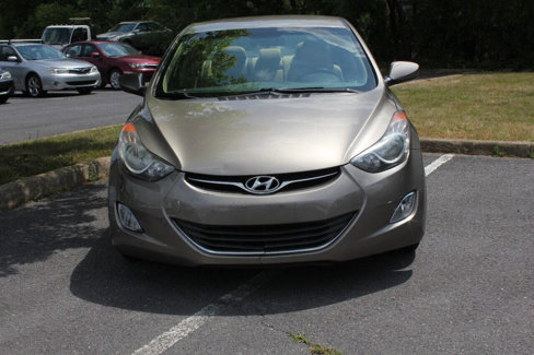 Used 2013 Hyundai Elantra GLS w/ Preferred Pkg image 4