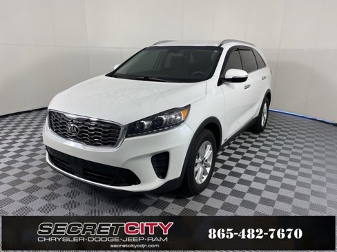 Used 2020 Kia Sorento LX w/ LX I4 Convenience Package image 3