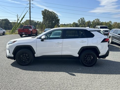 Used 2023 Toyota RAV4 LE image 3