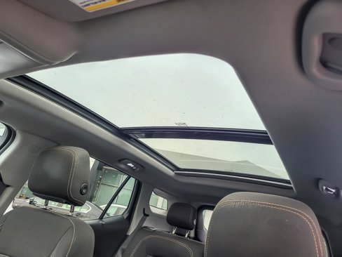 Used 2020 GMC Terrain SLE w/ Driver Convenience Package image 9