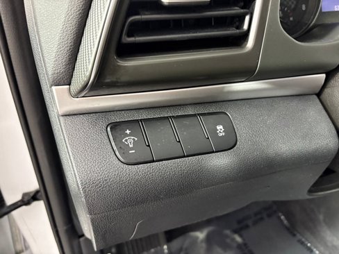 Used 2019 Hyundai Elantra SE w/ Cargo Package image 14