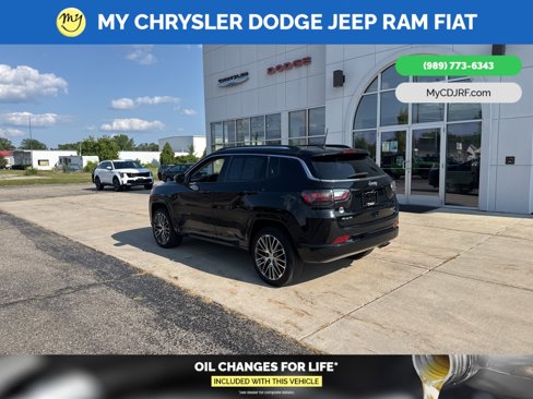 Used 2022 Jeep Compass Limited w/ Elite Group image 3