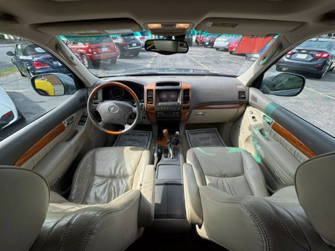 Used 2005 Lexus GX 470 image 36