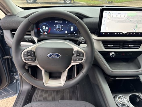New 2025 Ford Explorer Active image 10