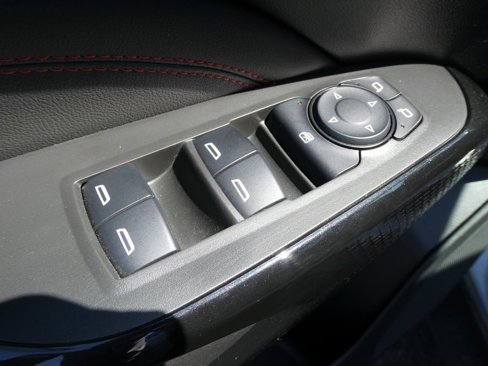 Certified 2025 Chevrolet Trax RS image 20