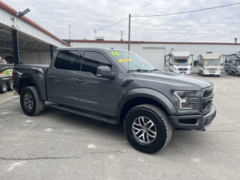 Used 2018 Ford F150 Raptor w/ Equipment Group 802A Luxury image 3