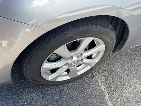 Used 2010 MAZDA MAZDA3 i Touring image 5