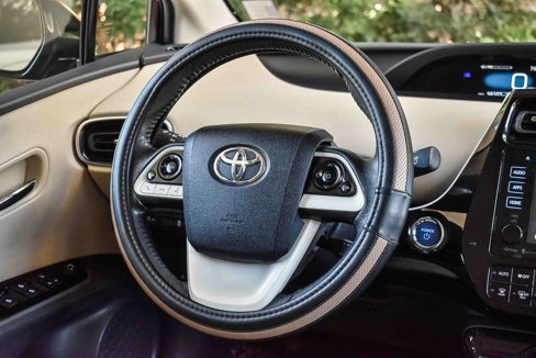 Used 2016 Toyota Prius Four image 14