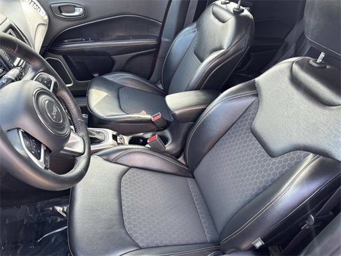 Used 2018 Jeep Compass Latitude image 19