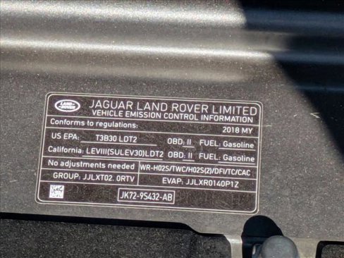 Used 2018 Land Rover Discovery Sport HSE image 24
