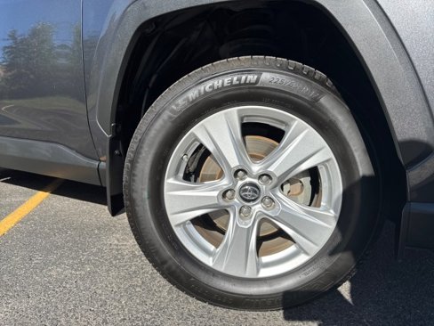 Used 2019 Toyota RAV4 XLE image 13