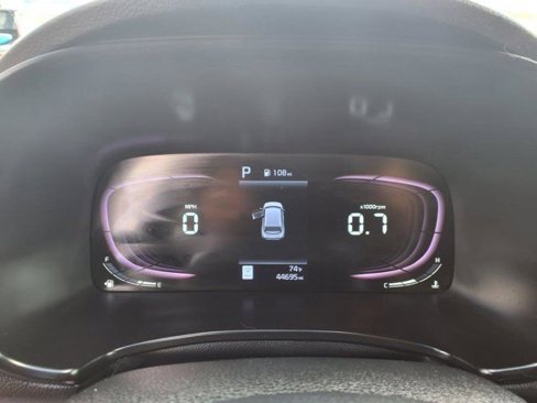 Used 2023 Kia Soul LX image 12