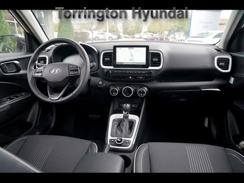 Certified 2024 Hyundai Venue Limited image 9