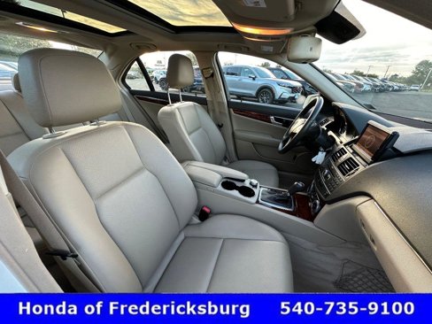 Used 2011 Mercedes-Benz C 300 Sport image 34