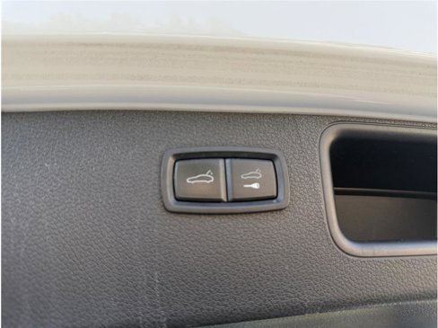 Used 2017 Porsche Macan S image 44