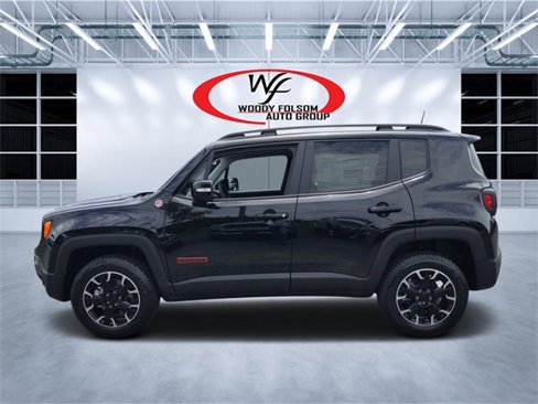 Used 2023 Jeep Renegade Trailhawk w/ Trailer Tow Group image 6