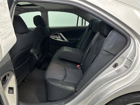 Used 2010 Toyota Camry image 20