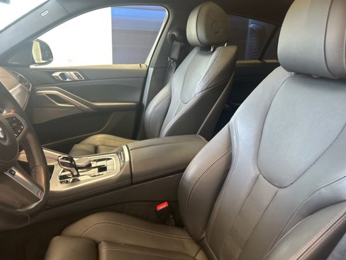 Used 2022 BMW X6 xDrive40i w/ M Sport Package image 6