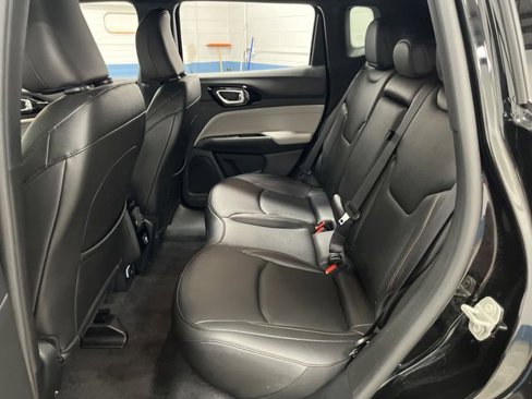 Used 2024 Jeep Compass Limited image 28