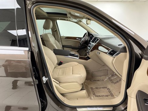 Used 2015 Mercedes-Benz ML 400 4MATIC image 13