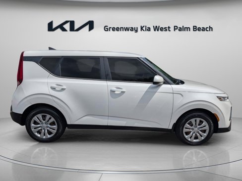 Certified 2021 Kia Soul LX image 9