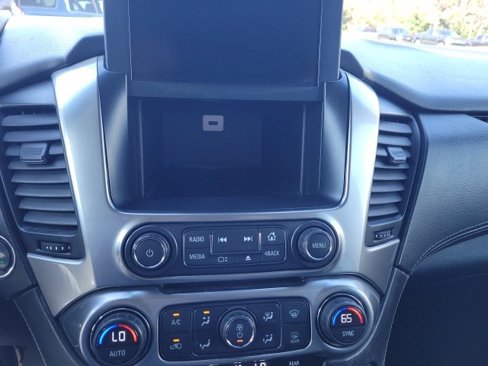 Used 2016 Chevrolet Suburban LT image 35