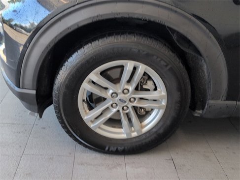 Used 2020 Ford Explorer XLT w/ Equipment Group 202A image 5