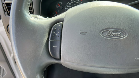 Used 2002 Ford Excursion XLT image 30
