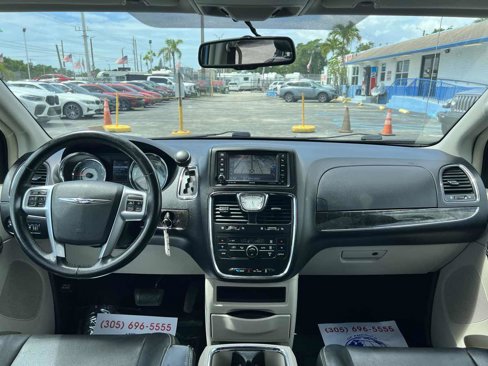 Used 2012 Chrysler Town & Country Touring w/ Entertainment Group #1 image 20