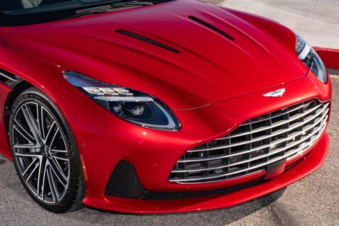 Used 2024 Aston Martin DB12 Coupe image 9