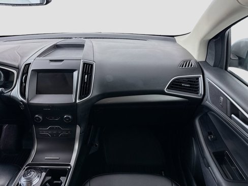 Used 2020 Ford Edge SEL image 23