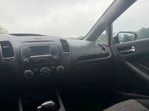 Used 2016 Kia Forte EX image 10