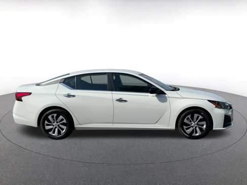 Used 2024 Nissan Altima 2.5 S image 16