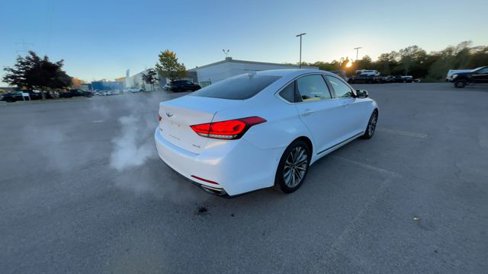 Used 2015 Hyundai Genesis 3.8 image 9