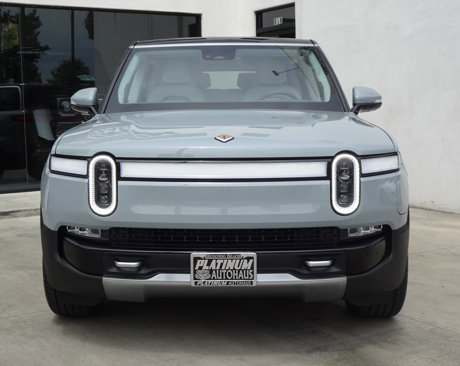 Used 2024 Rivian R1S Adventure image 3