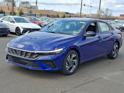 New 2025 Hyundai Elantra Sport image 3