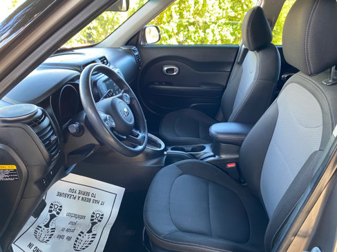 Used 2019 Kia Soul + image 26