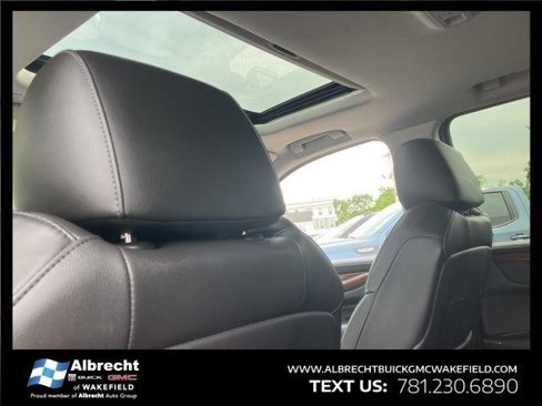 Used 2018 Cadillac Escalade Luxury image 16