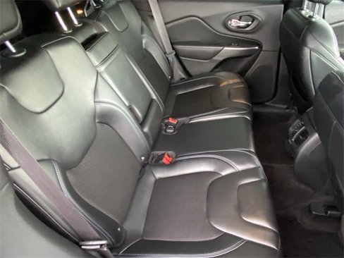 Used 2019 Jeep Cherokee Latitude Plus w/ Comfort/Convenience Group image 21