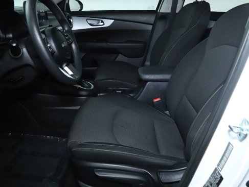 Used 2023 Kia Forte LXS image 18