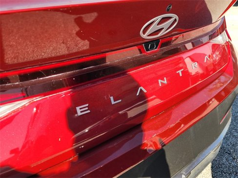 Used 2024 Hyundai Elantra SEL image 9