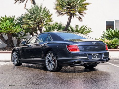 New 2025 Bentley Flying Spur Plug-In Hybrid image 3