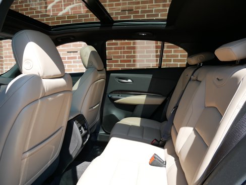 Used 2024 Cadillac XT4 Premium Luxury w/ Technology Package image 10