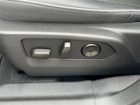 Used 2021 Buick Envision Essence image 30