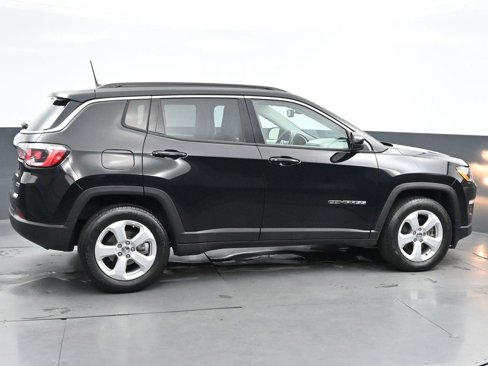 Used 2019 Jeep Compass Latitude w/ Popular Equipment Group image 8