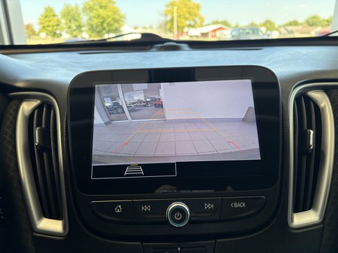 Used 2022 Chevrolet Malibu LS image 18