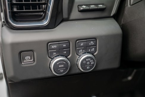 Used 2024 GMC Sierra 3500 Denali w/ Denali Reserve Package image 16